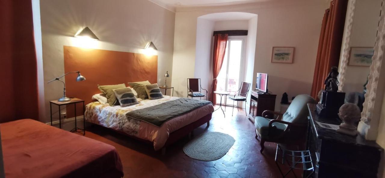 Le Mimosa Bed and Breakfast Saint-Saturnin-de-Lucian Exteriör bild