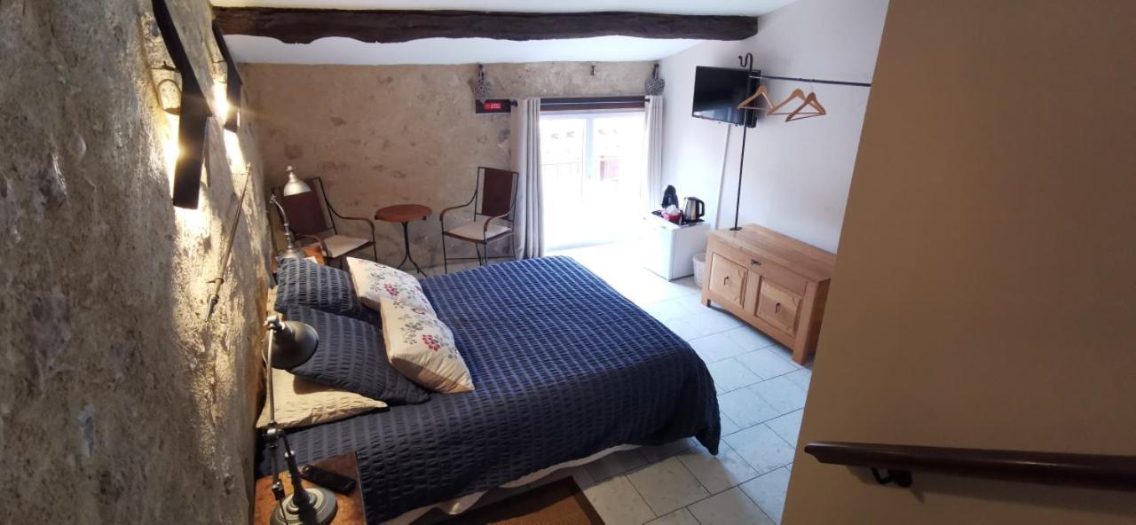 Le Mimosa Bed and Breakfast Saint-Saturnin-de-Lucian Exteriör bild